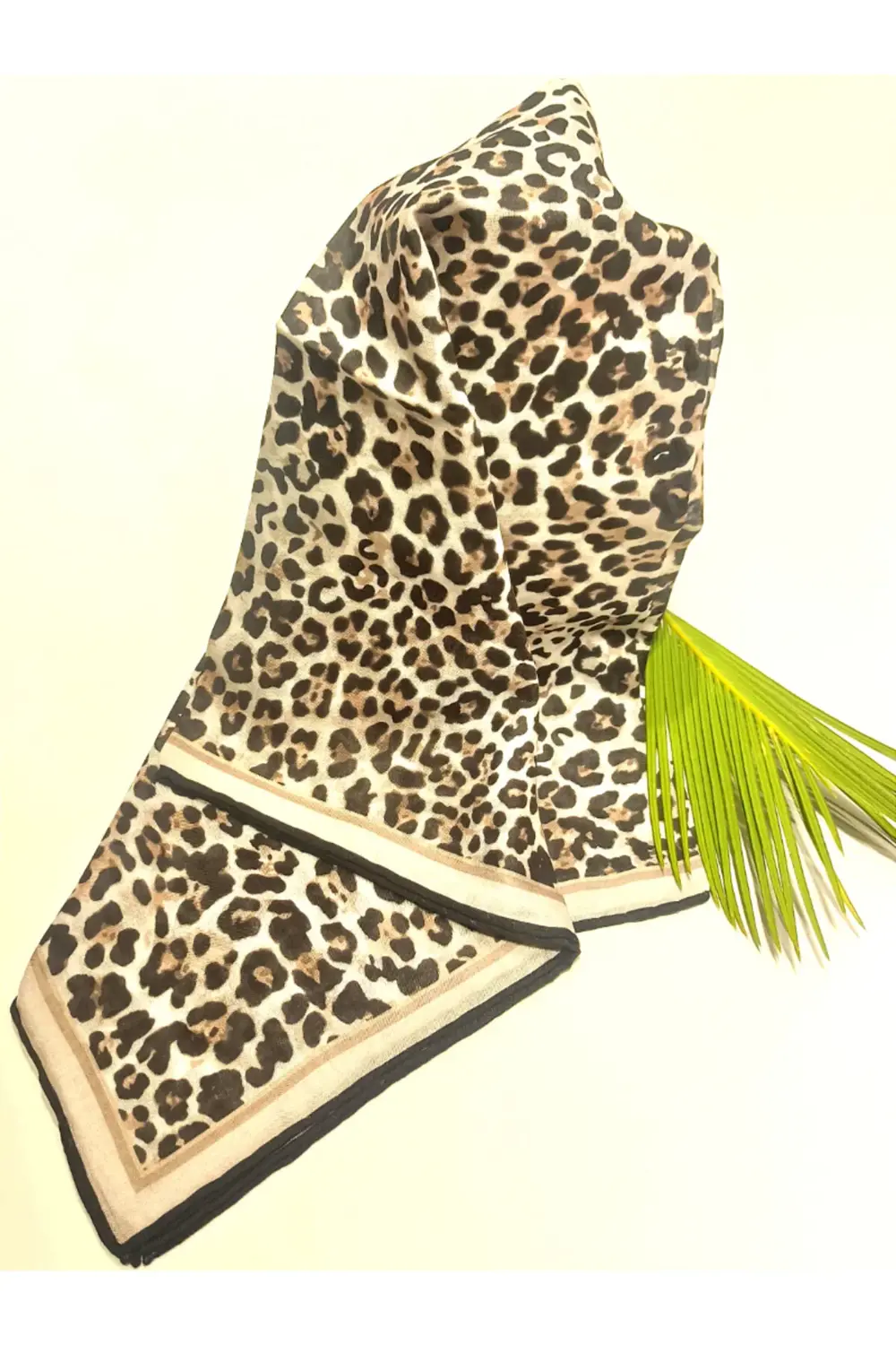 Lüks Figürlü Gösterişli Eşarp