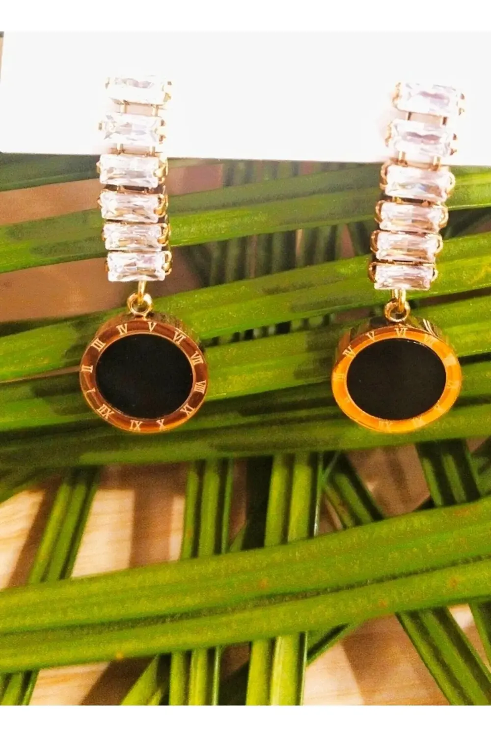 Lüks Figürlü Gösterişli Parıltılı Küpe