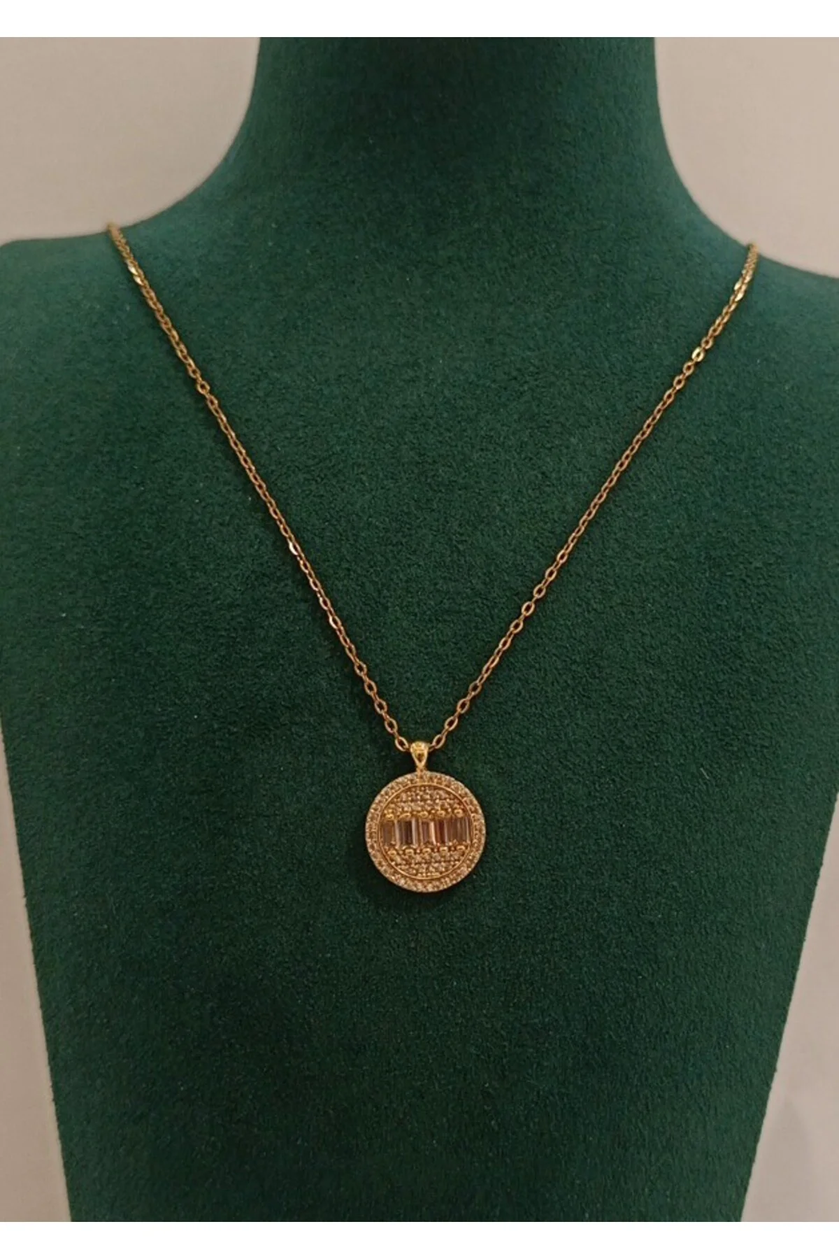 Lüks Gold Renk Figürlü Gösterişli Kolye