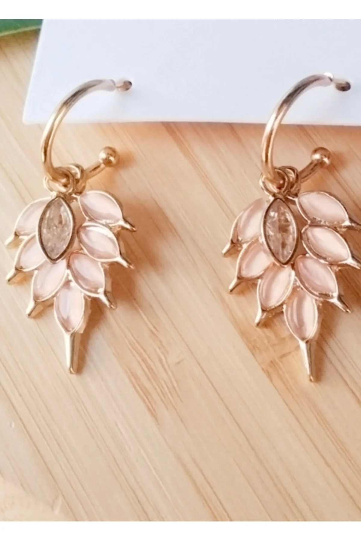 Lüks Gösterişli Figürlü Sallantılı Renkli Küpe