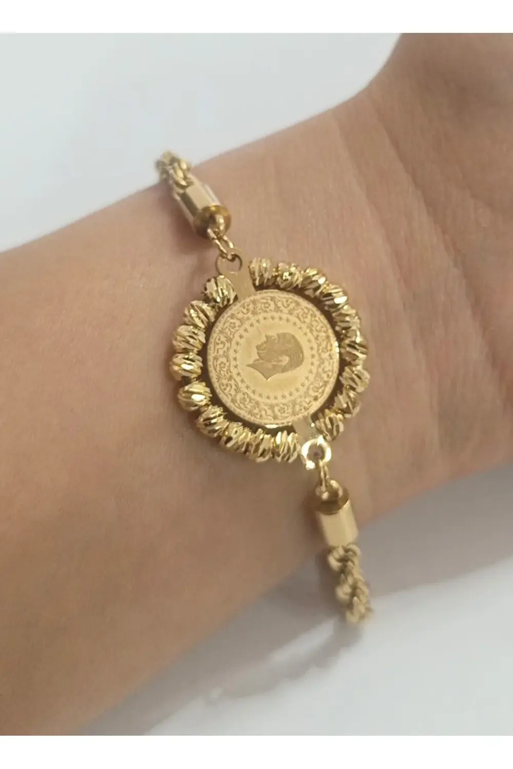 Lüks Gösterişli Figürlü Altın Renk Bileklik
