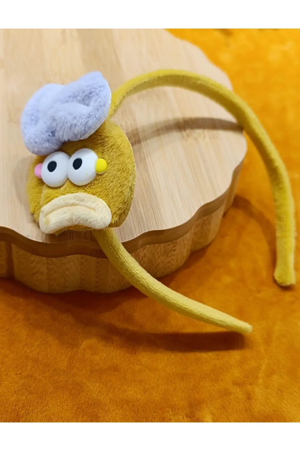 Lüks Gösterişli Figürlü Taç