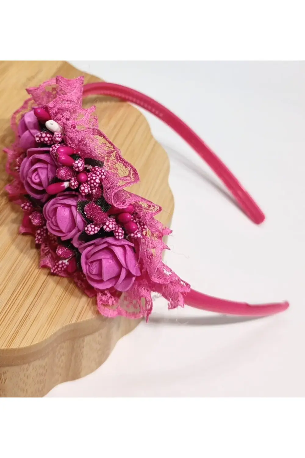 Lüks Gösterişli Figürlü Taç