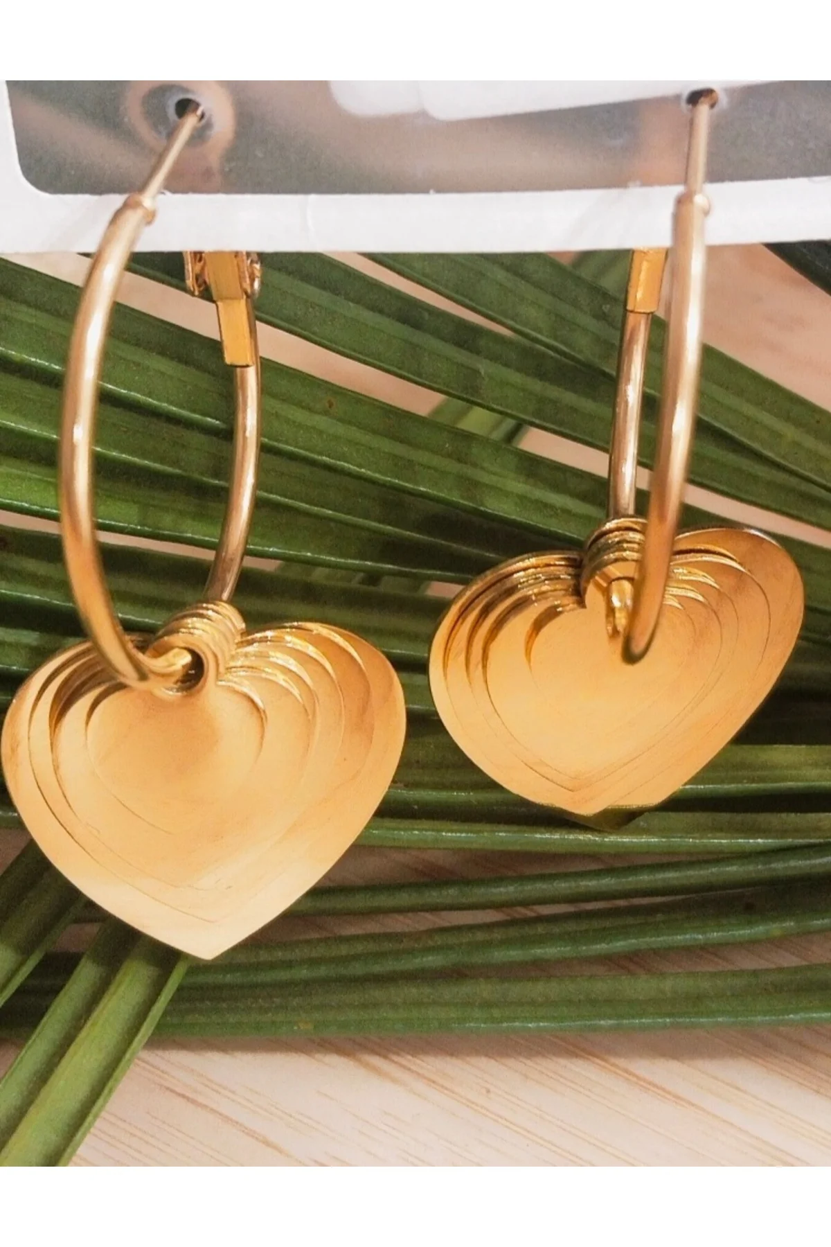 Lüks Kalp Figürlü Gold Renk Küpe