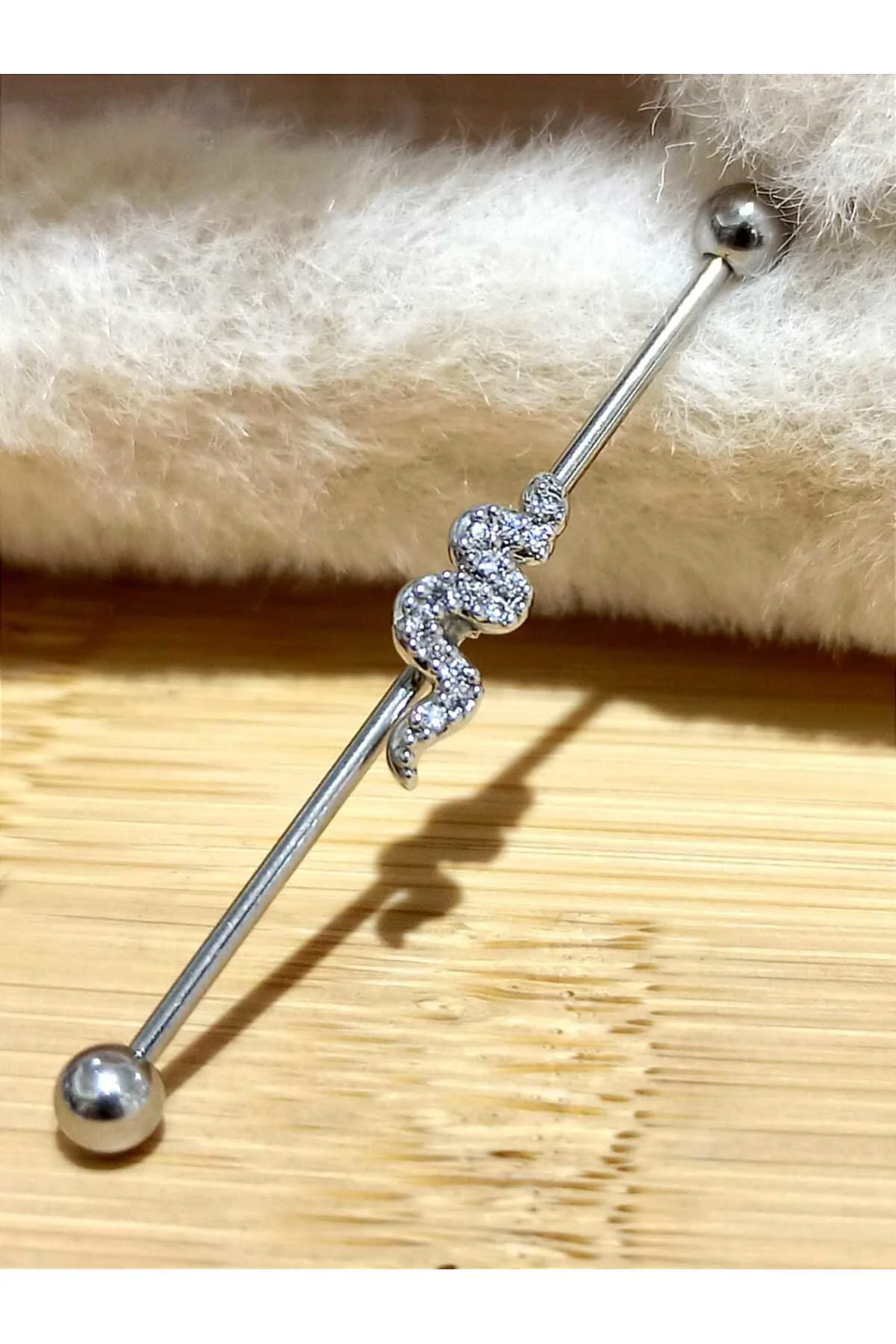 Lüks Metalik Gösterişli Köprü Piercing
