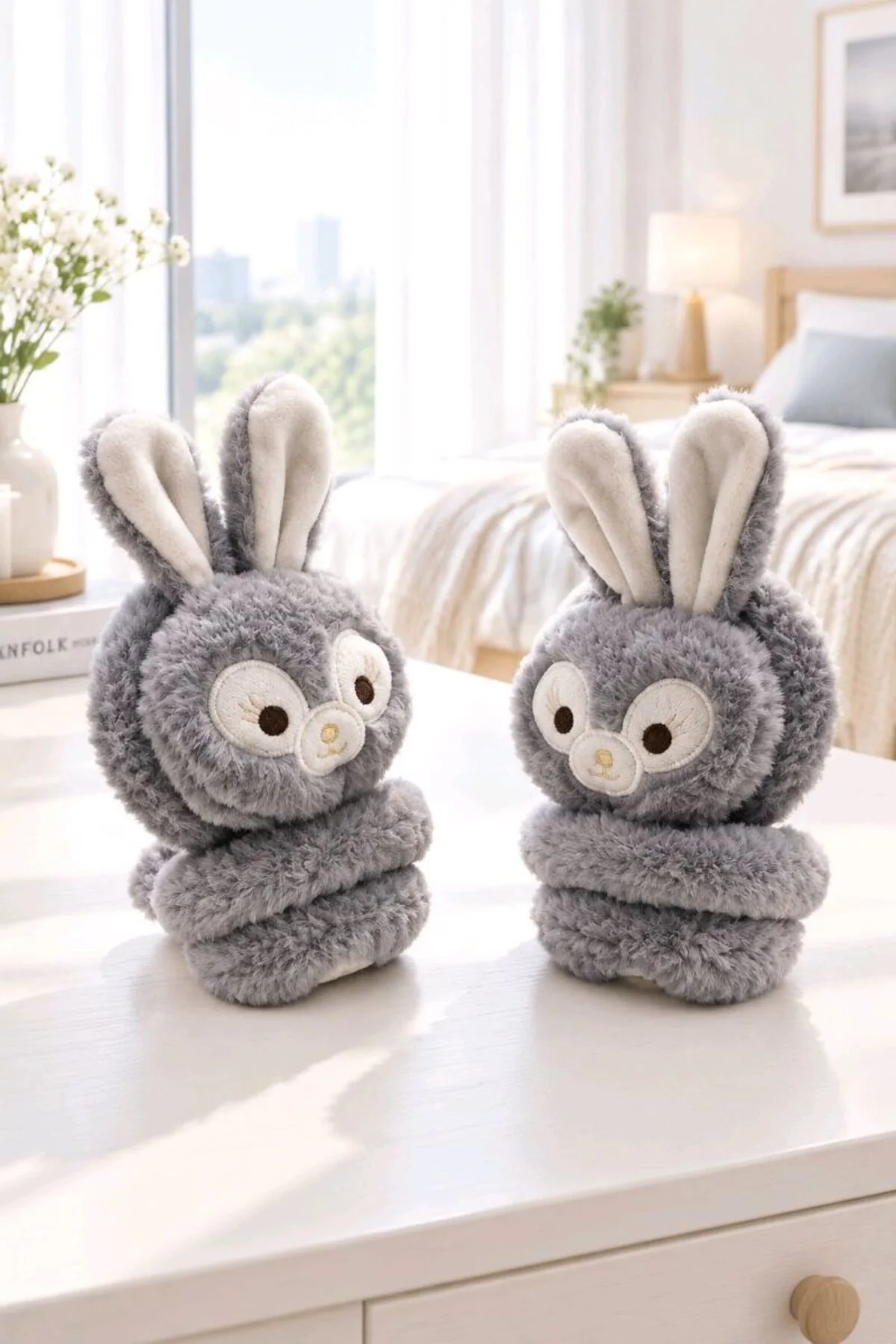 Lüks Renkli Figürlü Peluş Kulaklık Lüks Renkli Figürlü Peluş Kulaklık