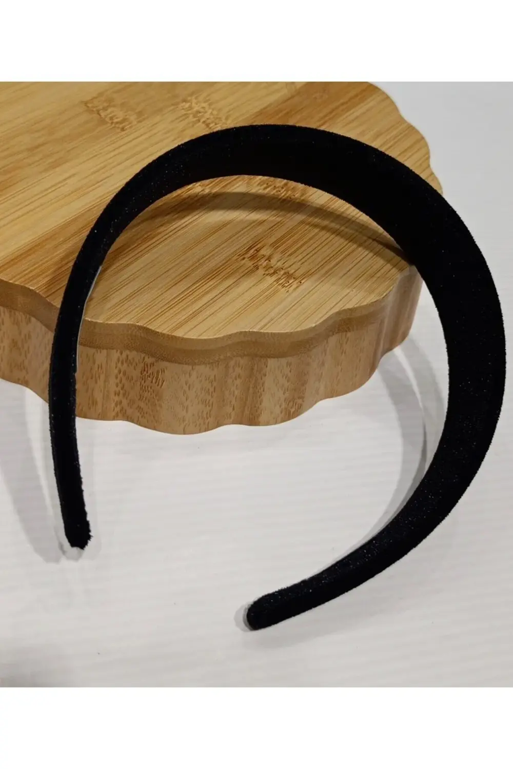 Lüks Siyah Kadife Taç