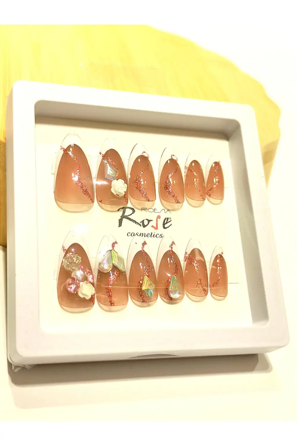 Lüks Tasarım Taşlı Yapay Tırnak