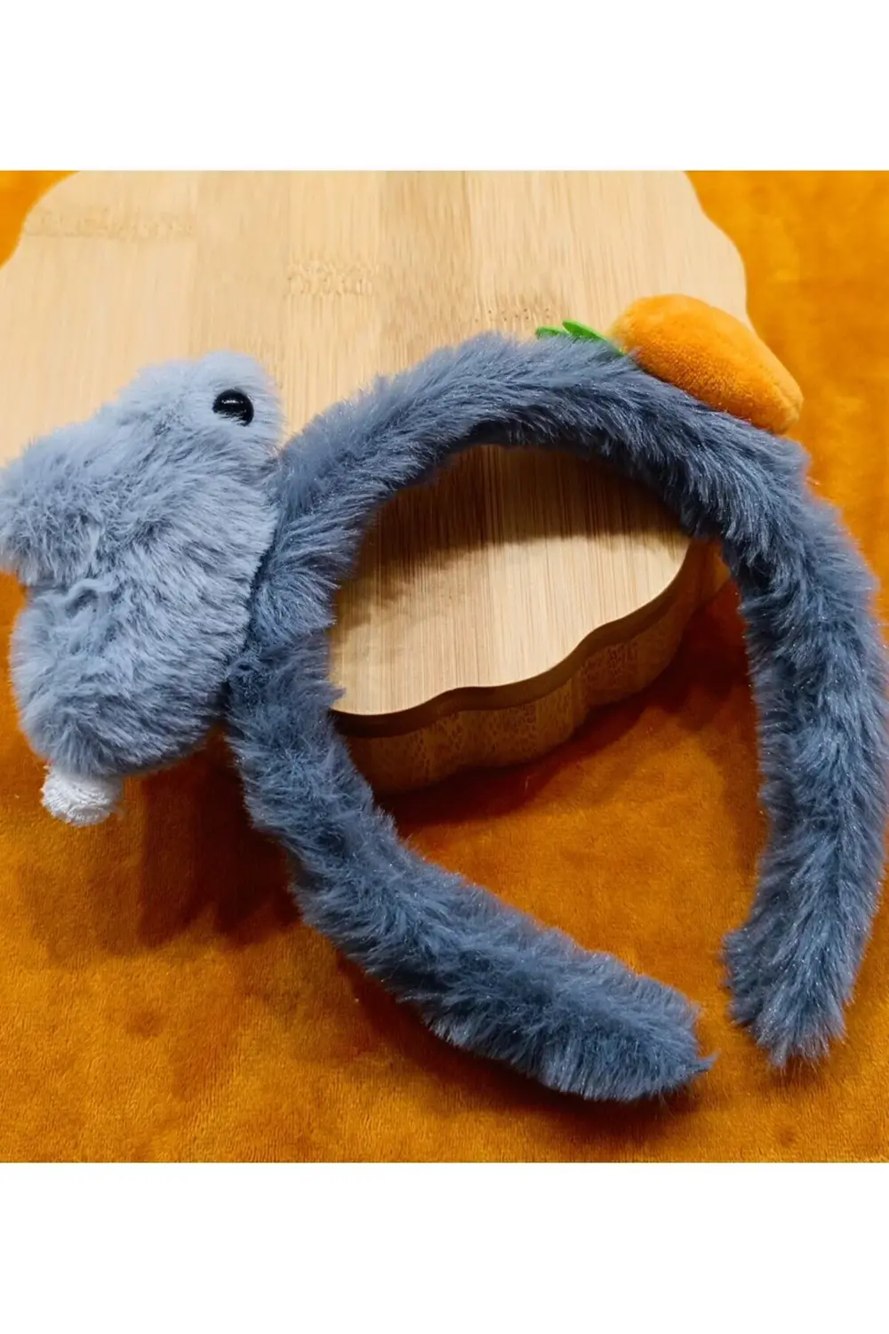 Lüks Yumuşak Dokulu Götserişli Figürlü Taç