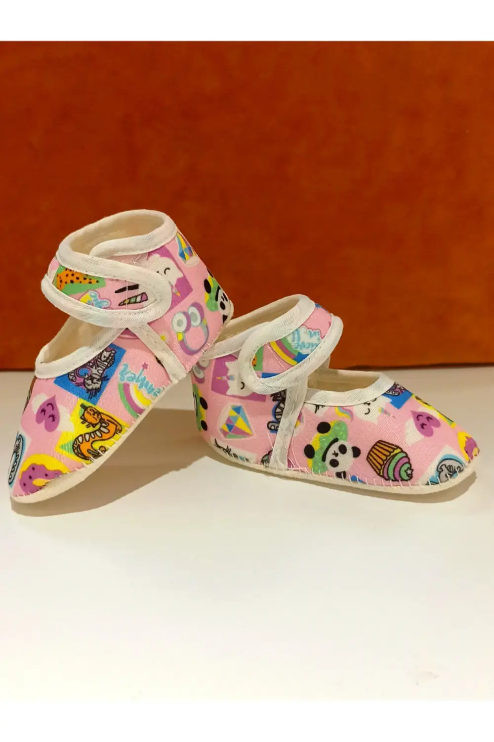 Lüks Yumuşak Tabanlı Figürlü Bebek Ayakkabısı