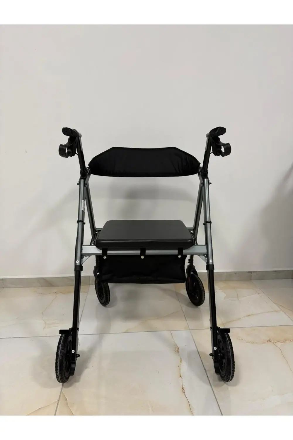 Lüx Tekerlekli Yürüme Desteği Yürüteç Rollatör Yaşlı Oturaklı Yür