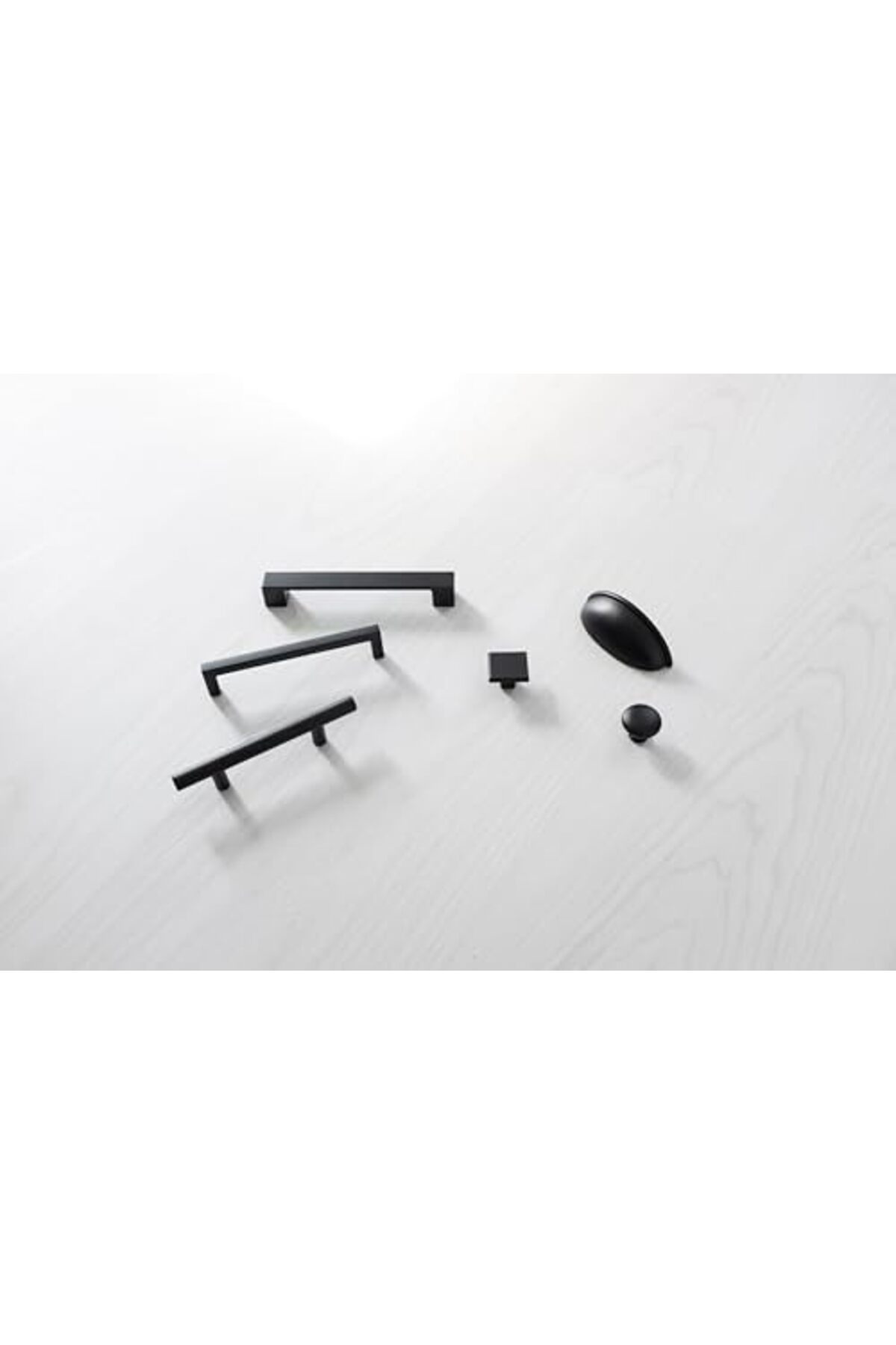 LuxShoping Bar Çekme 7,6 cm Merkezden Merkeze Mat Siyah Kaplama ( LuxShoping Bar Çekme 7,6 cm Merkezden Merkeze Mat Siyah Kaplama (