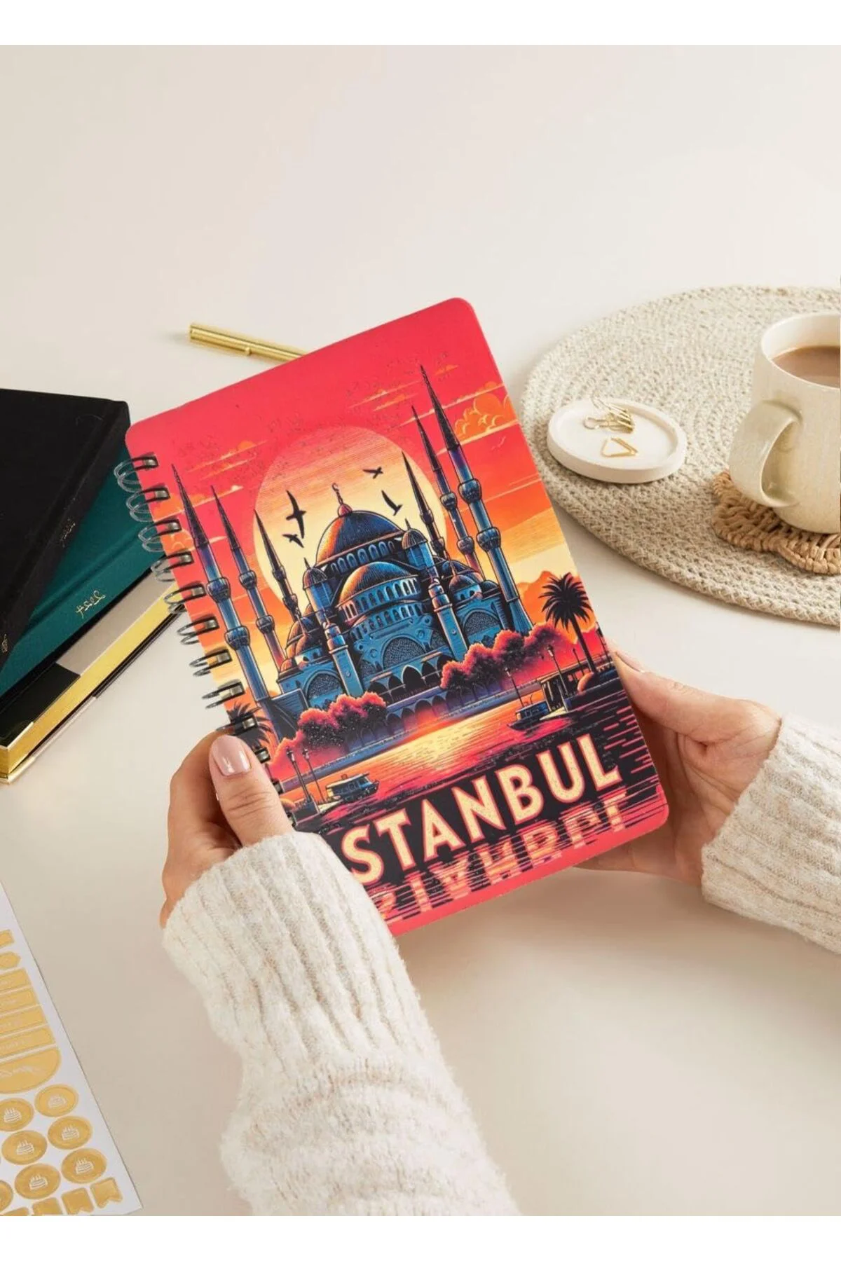 LuxShoping Mia Simli Defter İstanbul A5 Yeni Yıl Çizgisiz Spirall