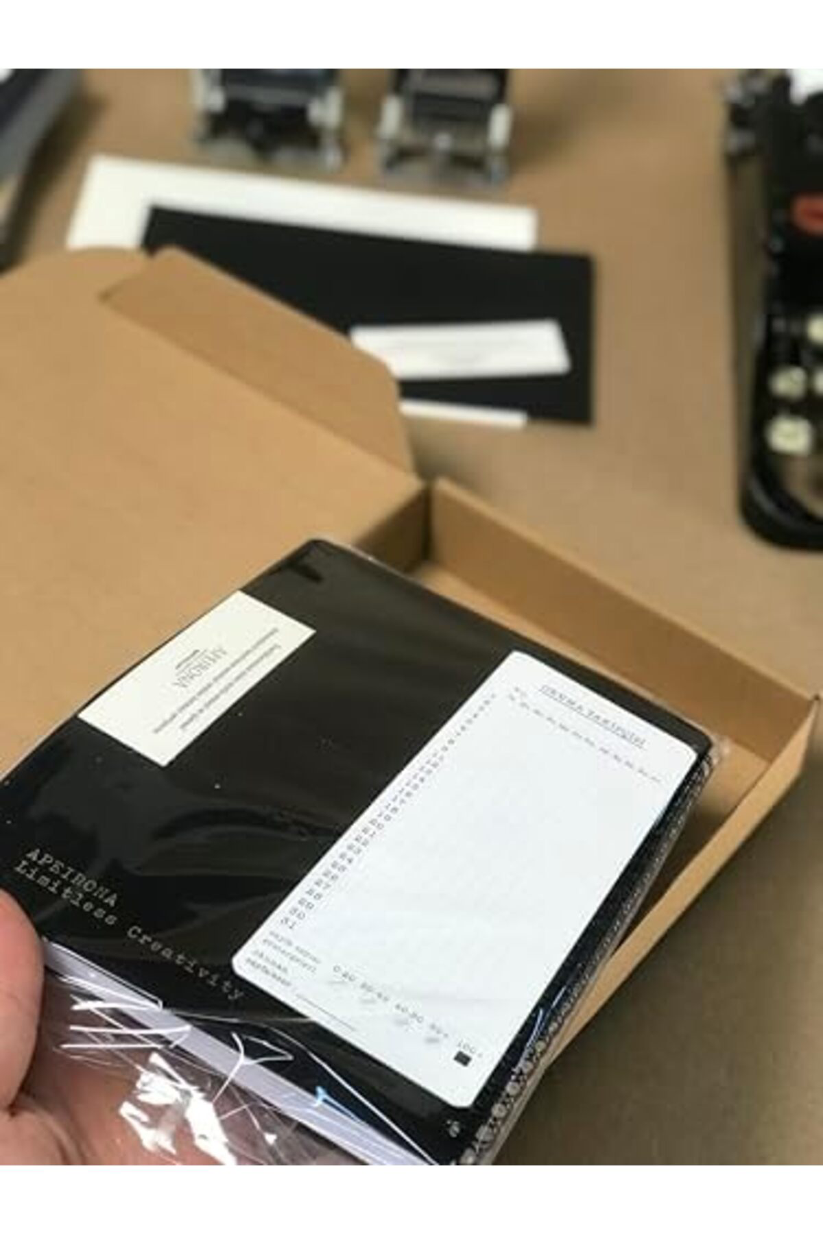 LuxShoping Tarihsiz Ajanda - Plastik Sert Kapaklı - TypeWriter Se