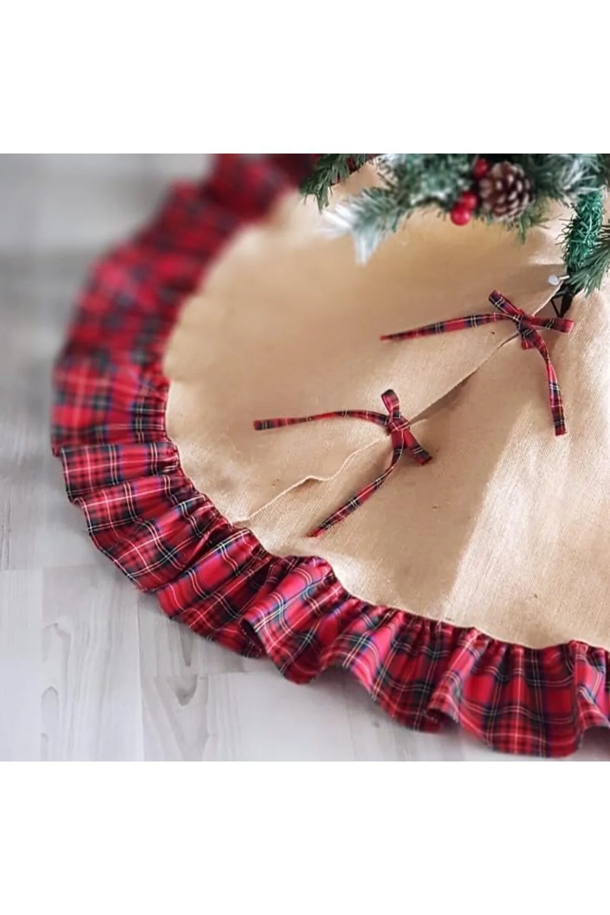 LuxShoping YILBAŞI AĞAÇ ETEĞİ JÜT KIRMIZI EKOSE 1142128