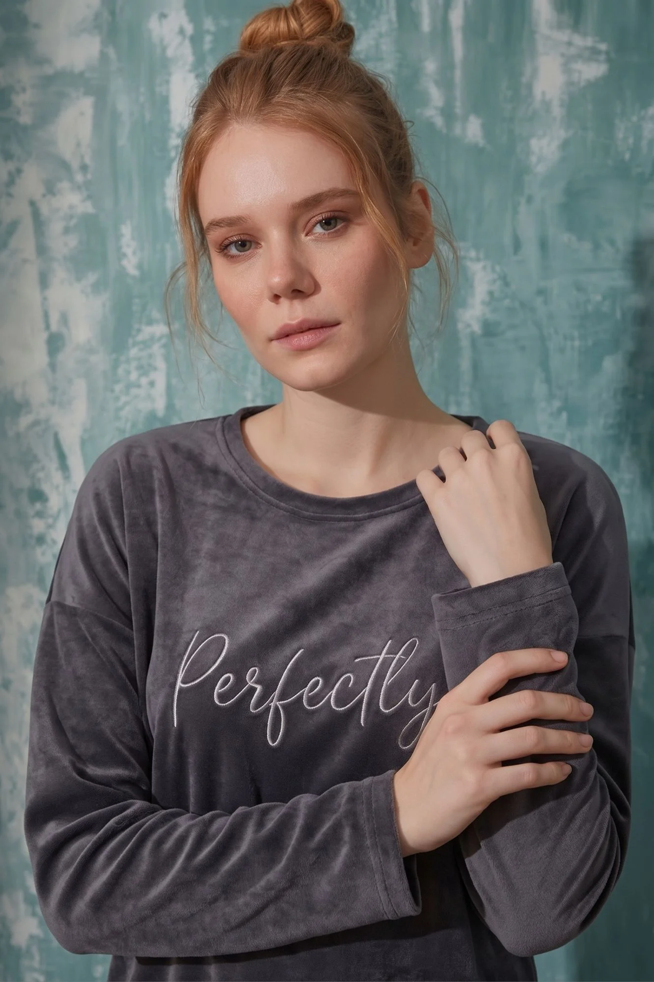 Luxury Velvet Fransız Kadife Yazı Detaylı Pijama Takımı, Gri, L Fiyatı, Yorumları ve Özellikleri