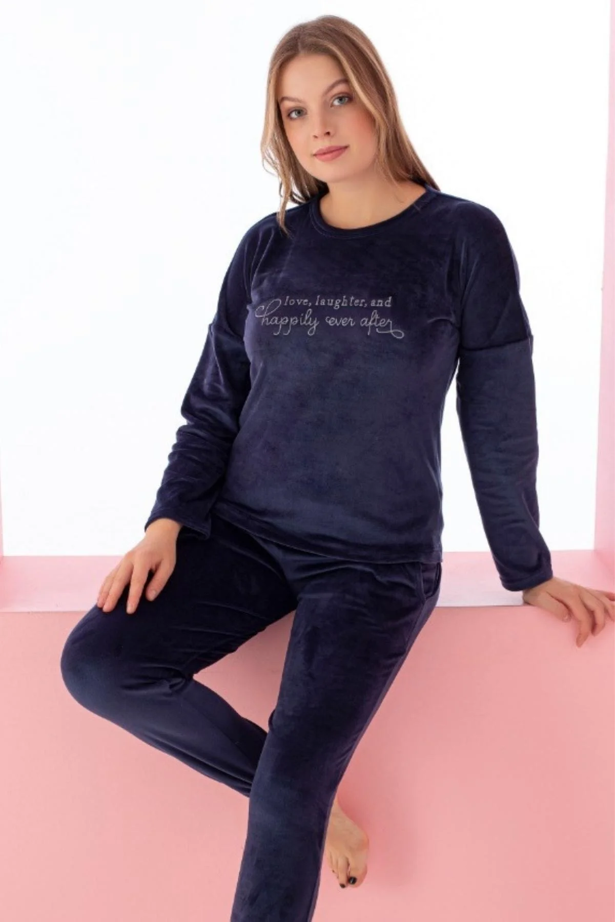 Luxury Velvet Fransız Kadife Yazı Detaylı Pijama Takımı, Lacivert, S Fiyatı, Yorumları ve Özellikleri