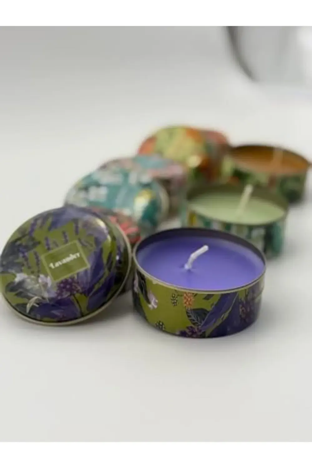 lvnmblya 6'lı Metal Kutulu Renkli ve Kokulu Mum Seti – Farklı Ren