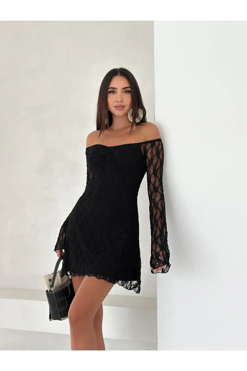 Fiolin Madonna Yaka Elegance Mini Dantel Elbise