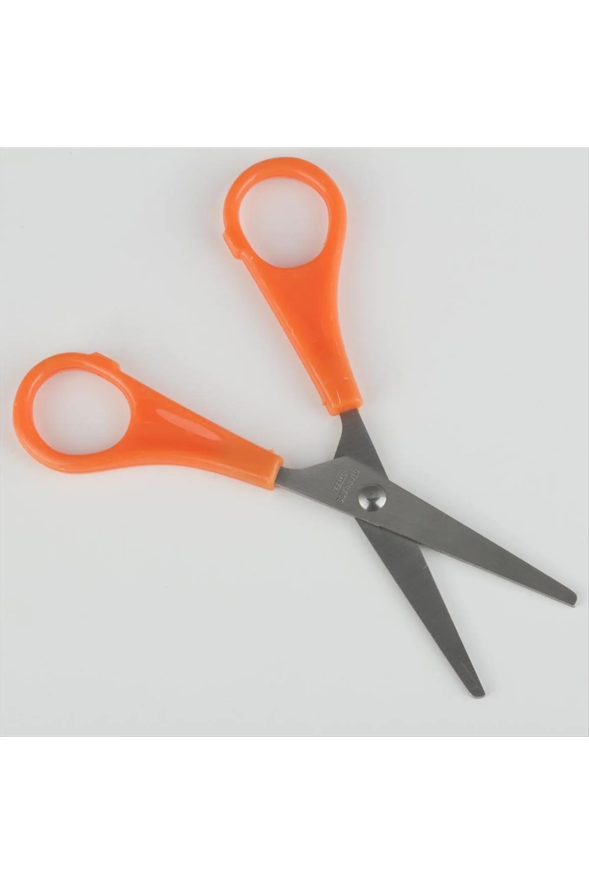 Makas (13,5 Cm) Renk:turuncu Birim:1 Adet