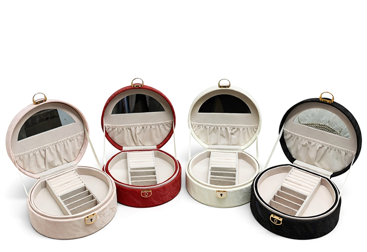 Pratik Makyaj ve Takı Kutusu 24x21 cm Boyutunda