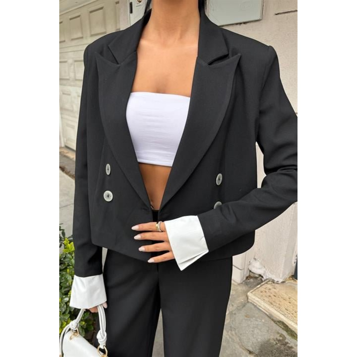 Manşetleri Garnili Kruvaze Ceketli Takım