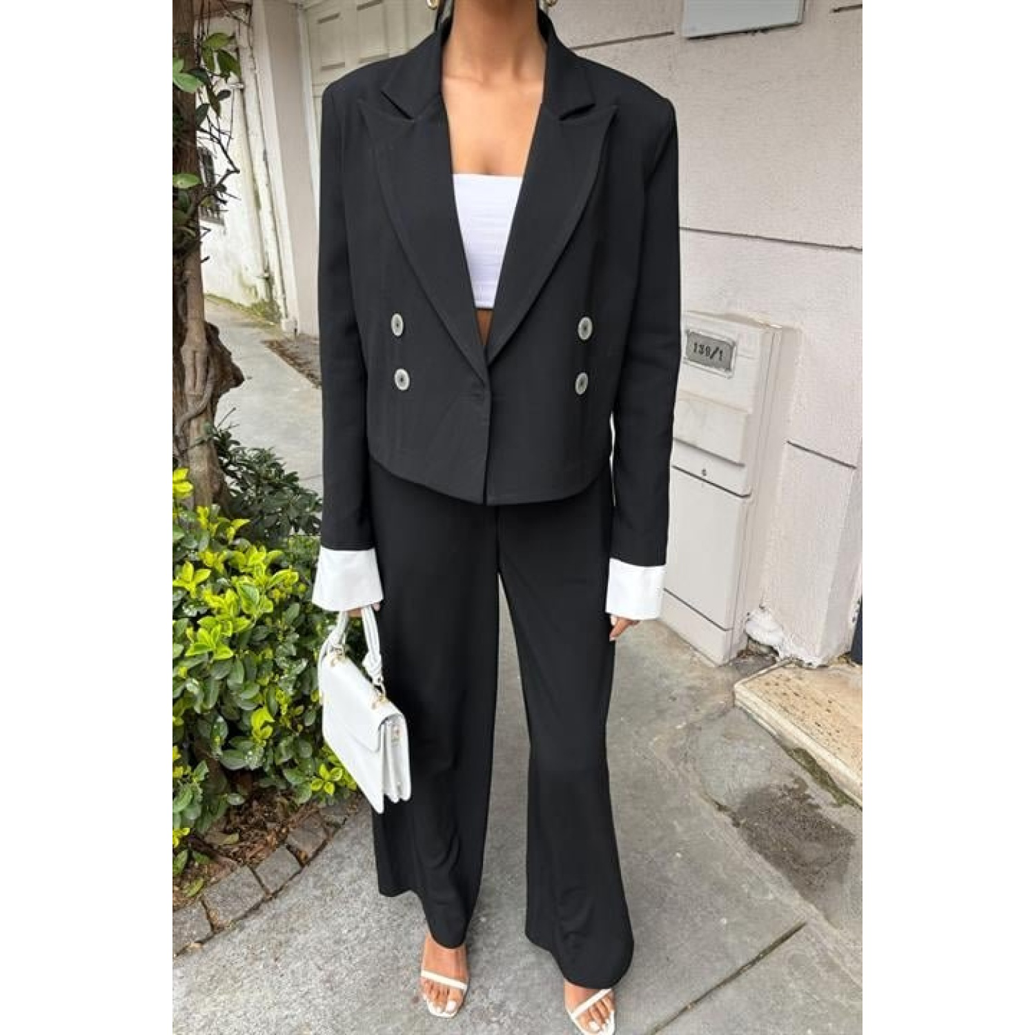 Manşetleri Garnili Kruvaze Ceketli Takım