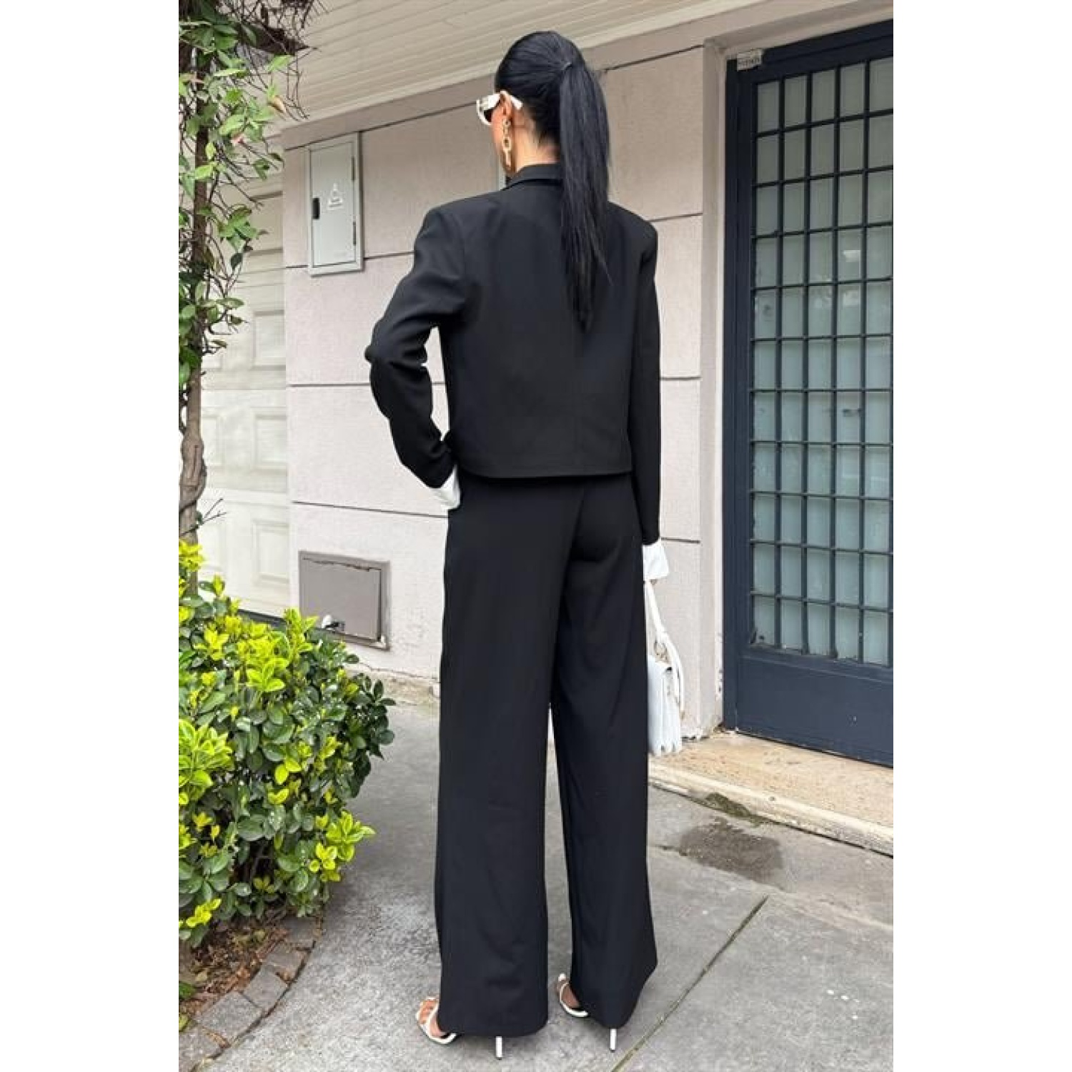 Manşetleri Garnili Kruvaze Ceketli Takım