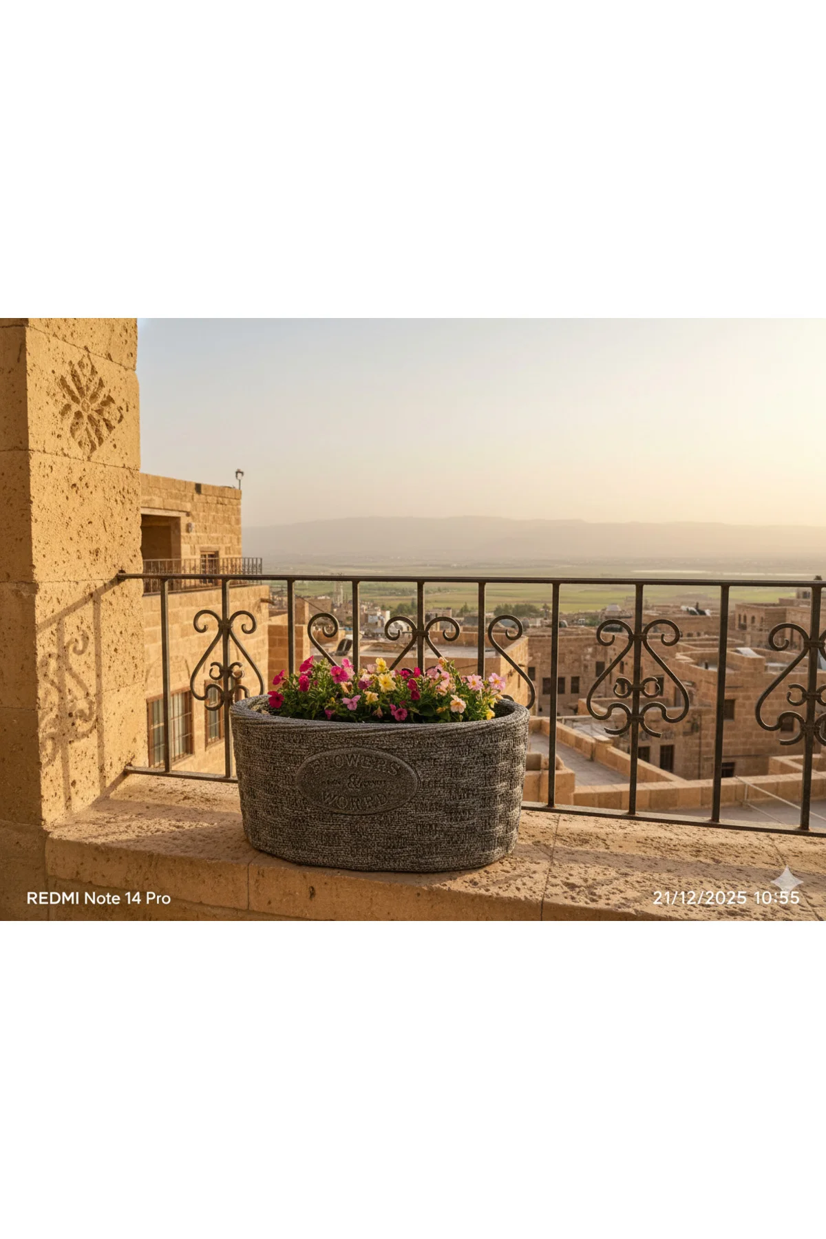 Mardin Dizayn Oval Taş Saksı - Görsel 4