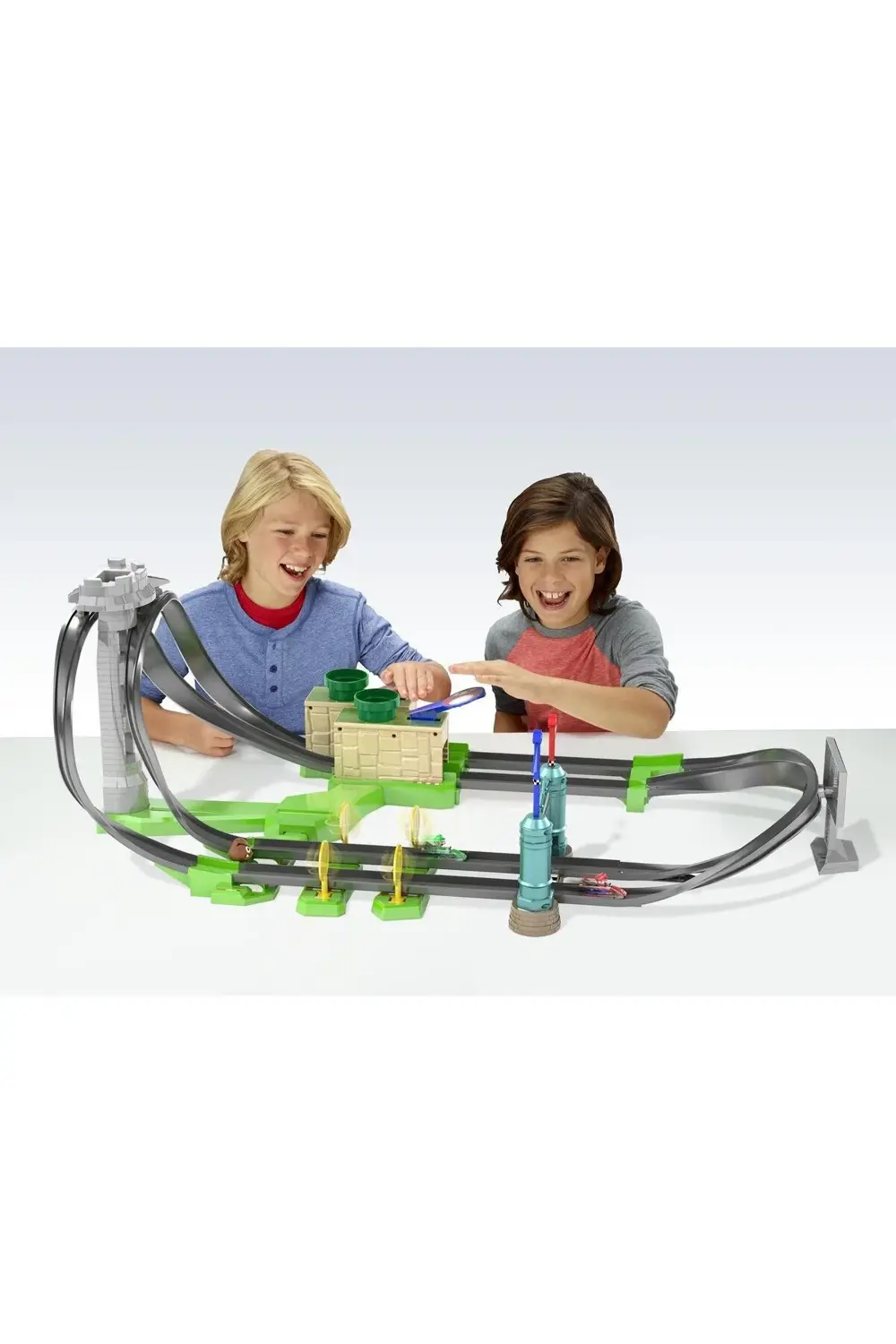 Mario Kart Çılgın Dönüş Parkuru Yarış Seti Ghk15