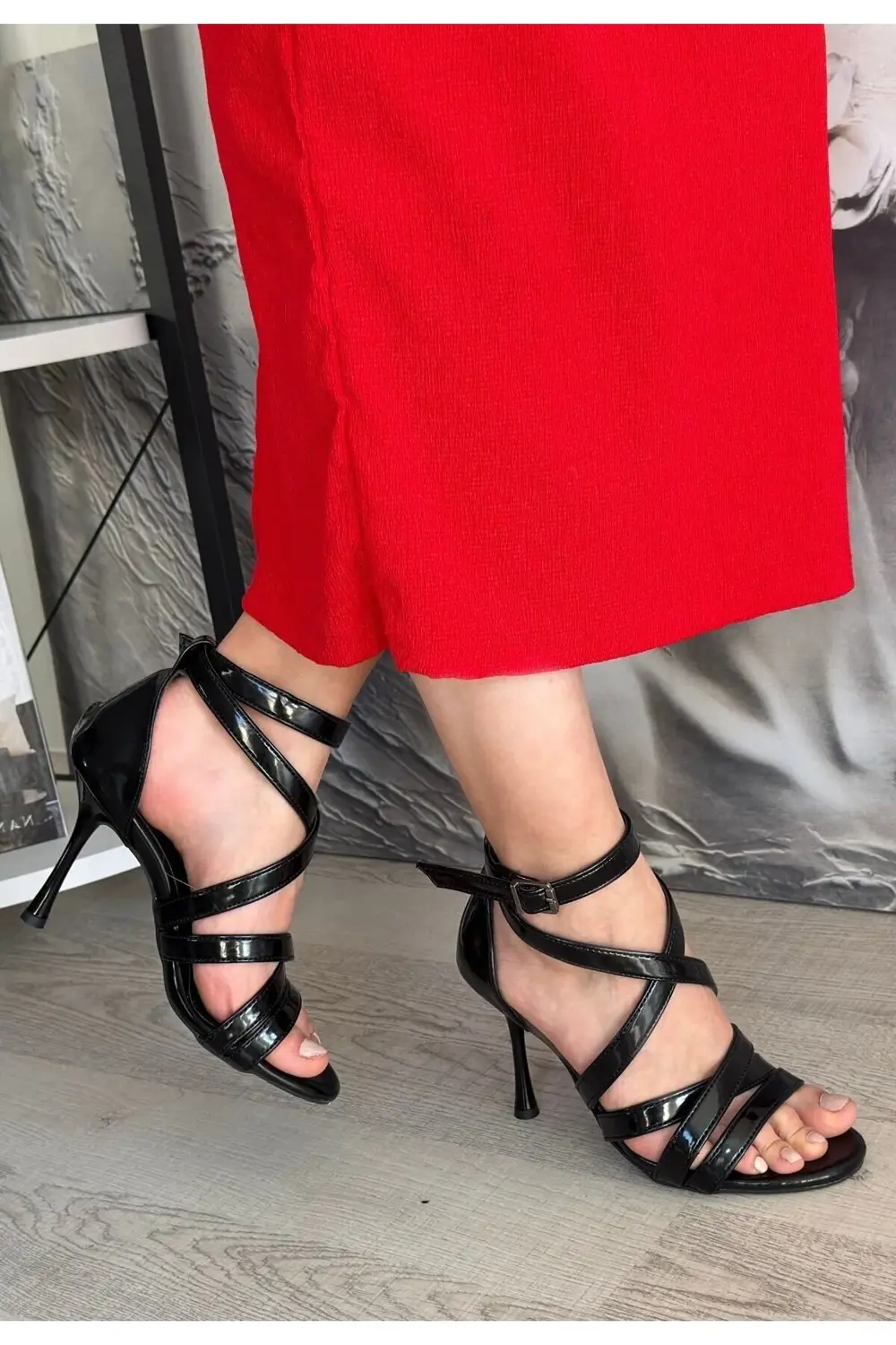 Mariya Siyah Rugan Topuklu Ayakkabı