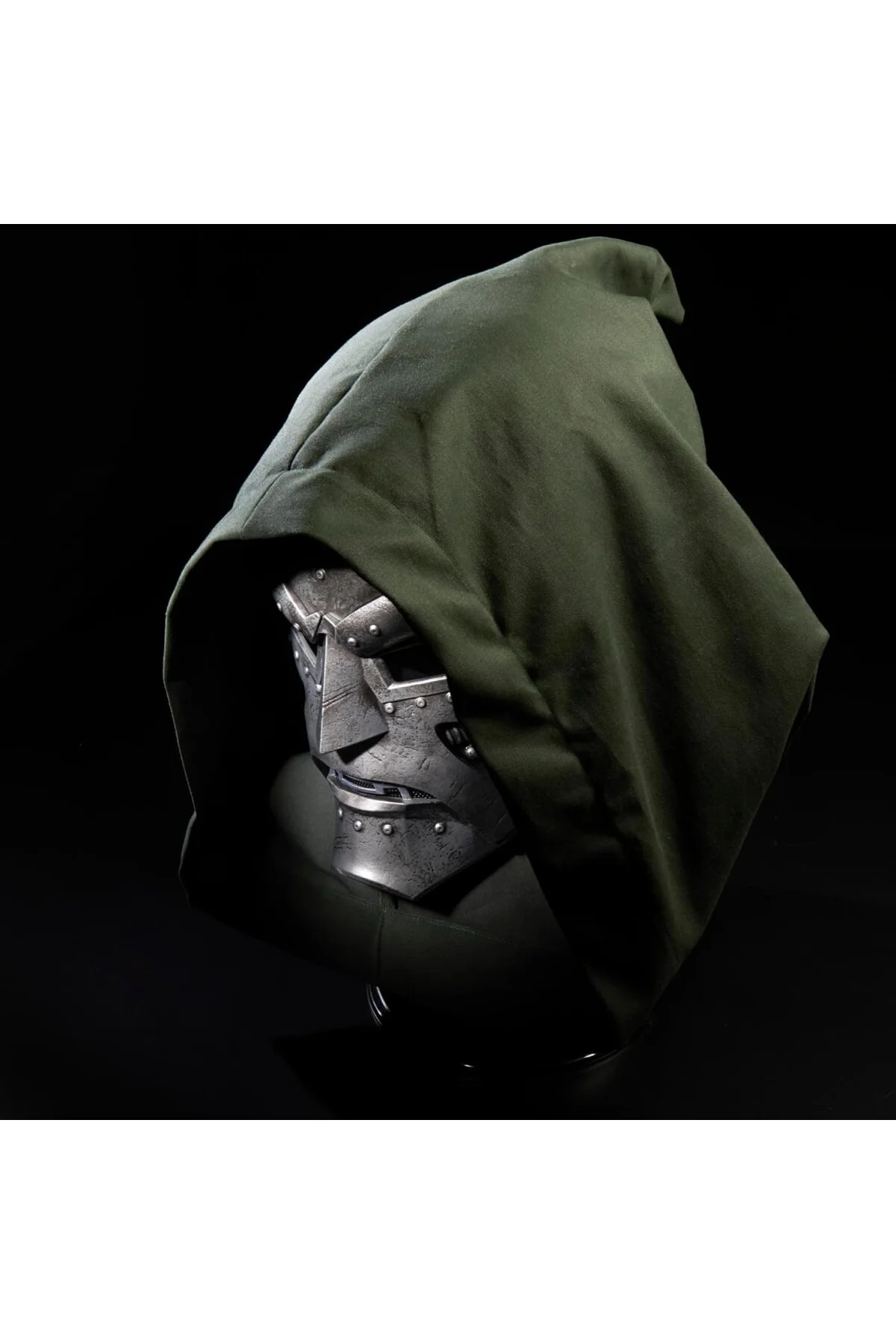 Marvel Legends Serisi Doctor Doom Premium Rol Oyunu Kaskı, Yetişkinler için Fantastik Dört Çiz