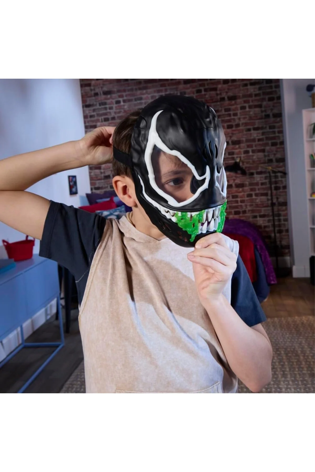 Marvel VenomVersus Venom Karanlıkta Parlayan Maske, Süper Kahraman Oyuncakları - İngil