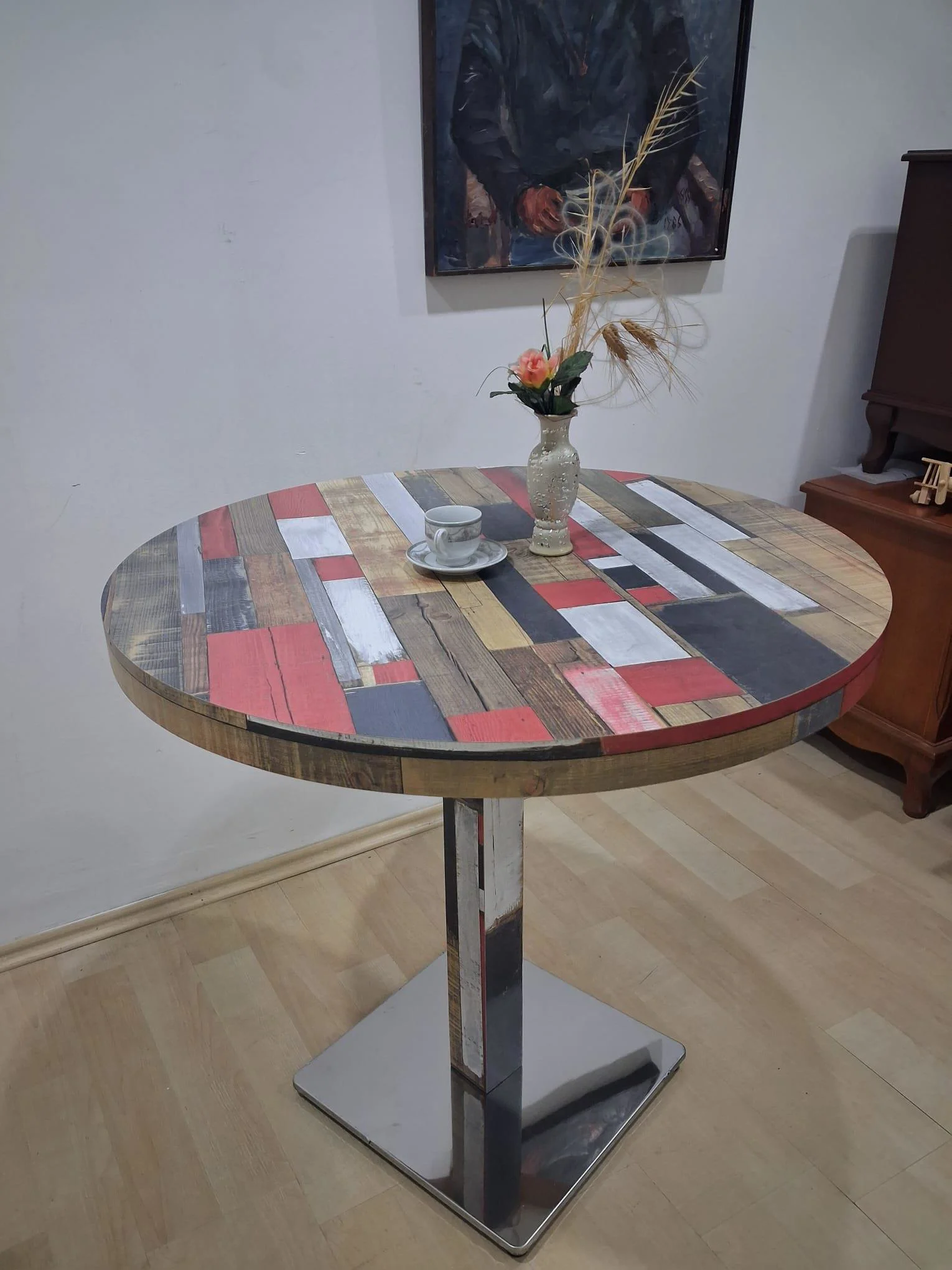 Masa 17921 LAMİNANT Model Isıdan az etkilenme Metal Ayak bağlantı