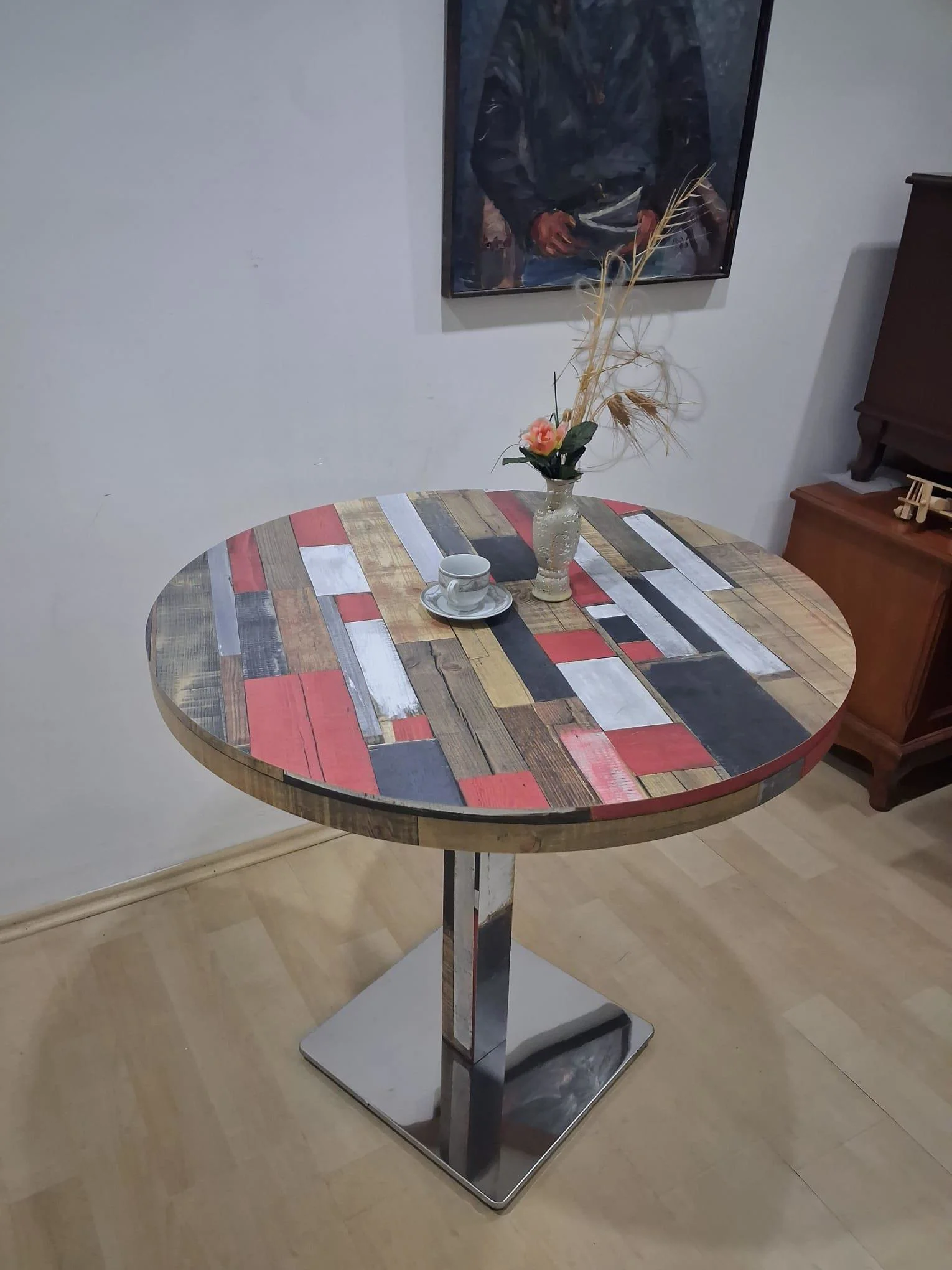 Masa 17921 LAMİNANT Model Isıdan az etkilenme Metal Ayak bağlantı