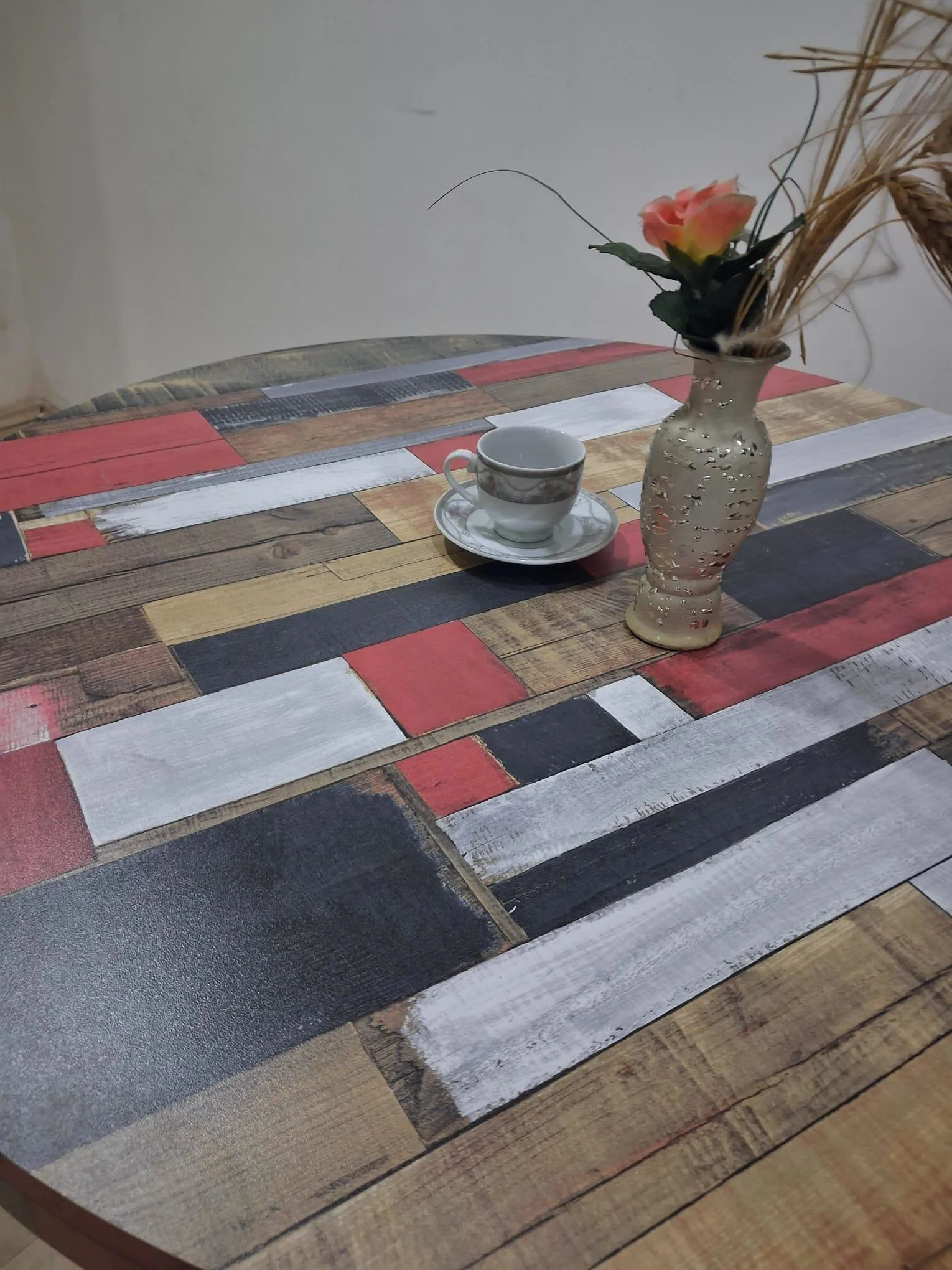 Masa 17921 LAMİNANT Model Isıdan az etkilenme Metal Ayak bağlantı