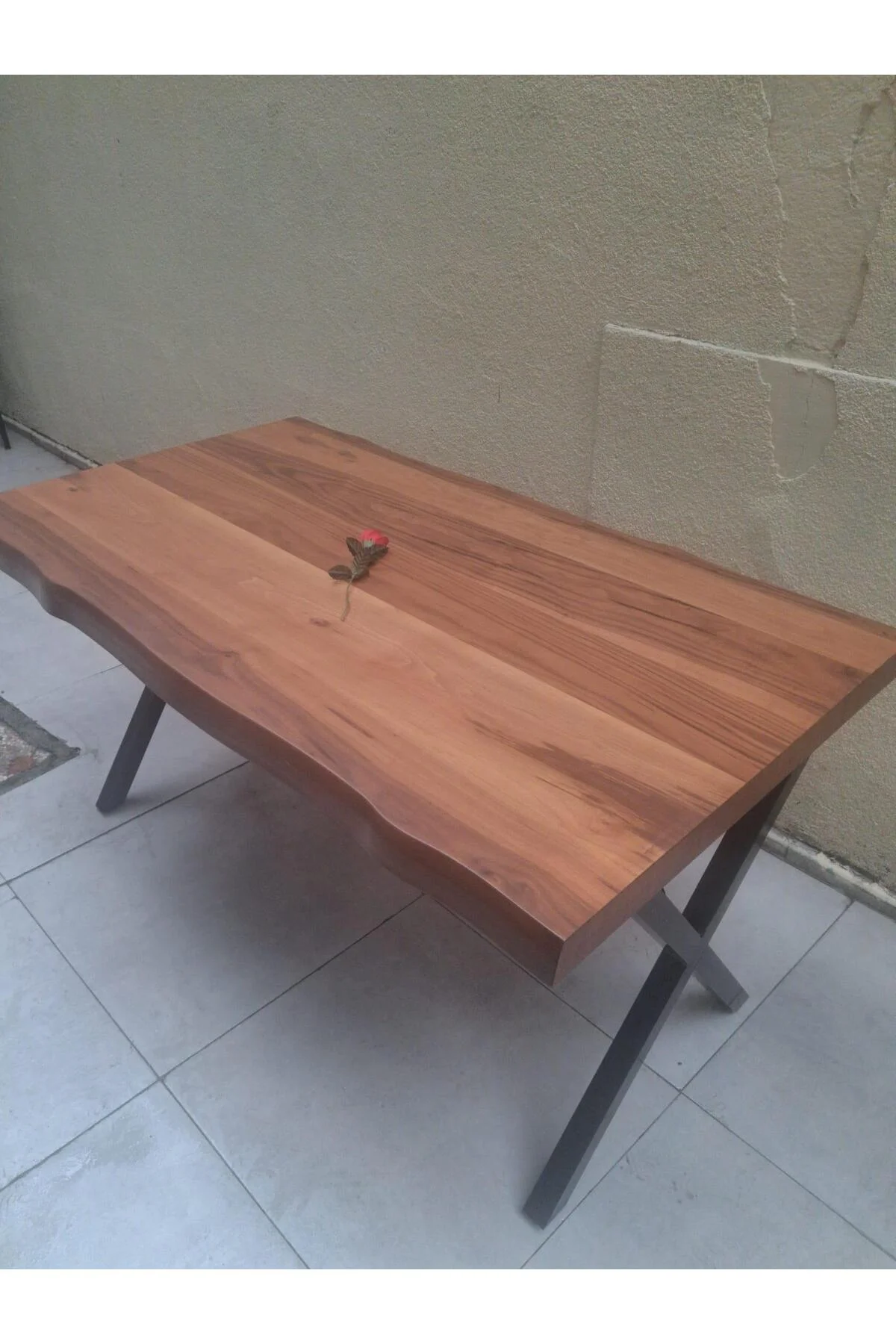 Masa 18049 Kütük desen Model Ceviz Kaplama ceviz renk tabla Metal X Ayak El yapım - Görsel 3