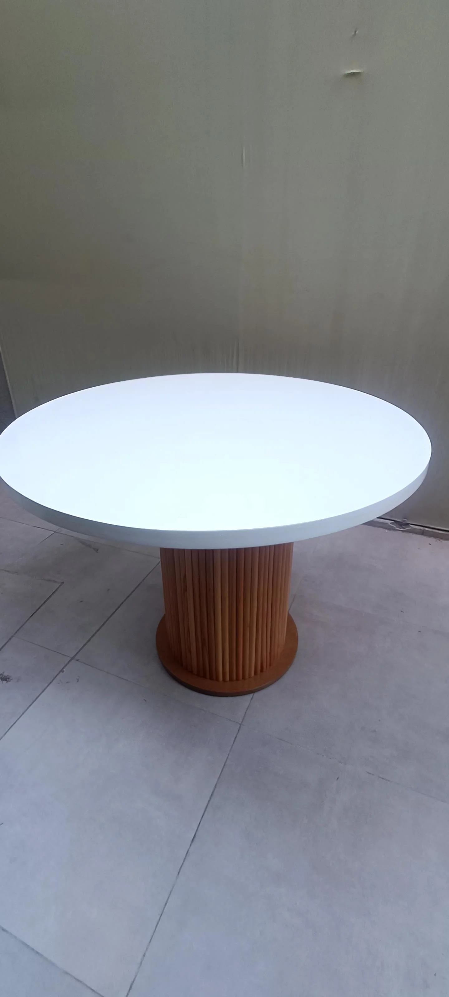 Masa 90165 Anıt Model Parlak Beyaz Lake ceviz Boya Kayın 100  Kut