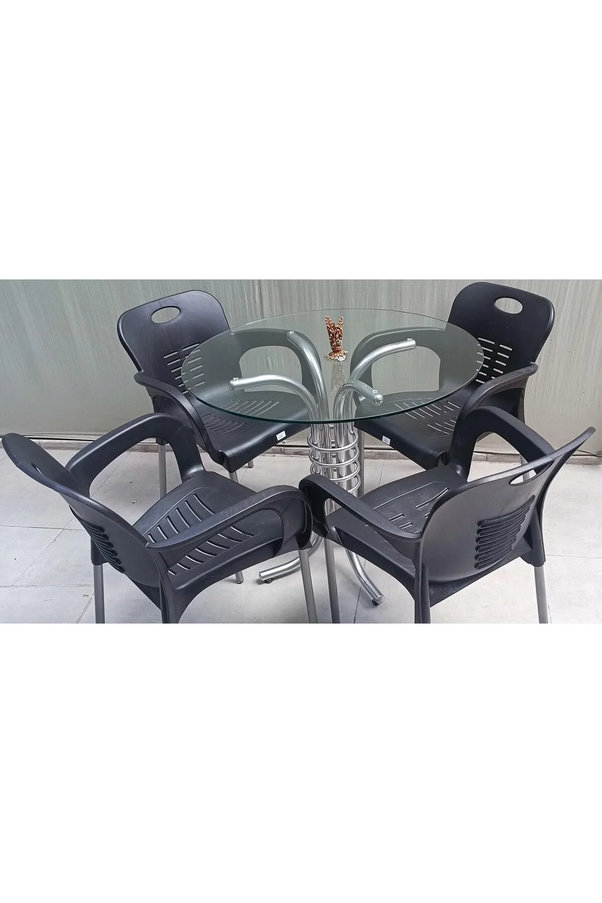 Masa 90279 Takım Temper Cam Gri Siyah Kolçak Sandalye Mutfk Balkon Bahçe El Yapım Masa 90279 Takım Temper Cam Gri Siyah Kolçak Sandalye Mutfk Balkon Bahçe El Yapım - Görsel 7
