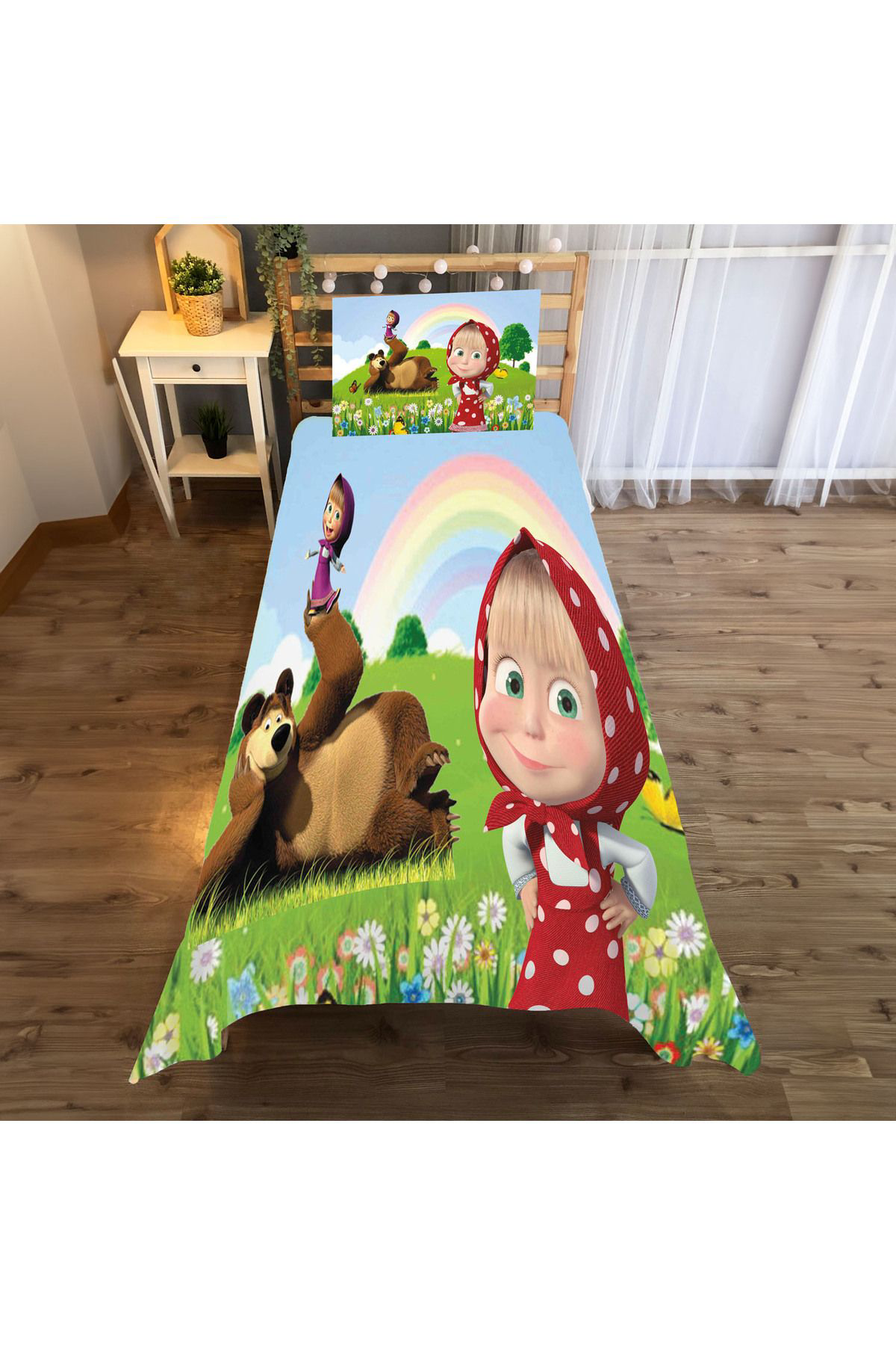 Evan Home Maşa Desenli Çocuk Odası Takım Perde (İki Kanat),Yatak Örtüsü,Yastık,Kırlent ,Halı,