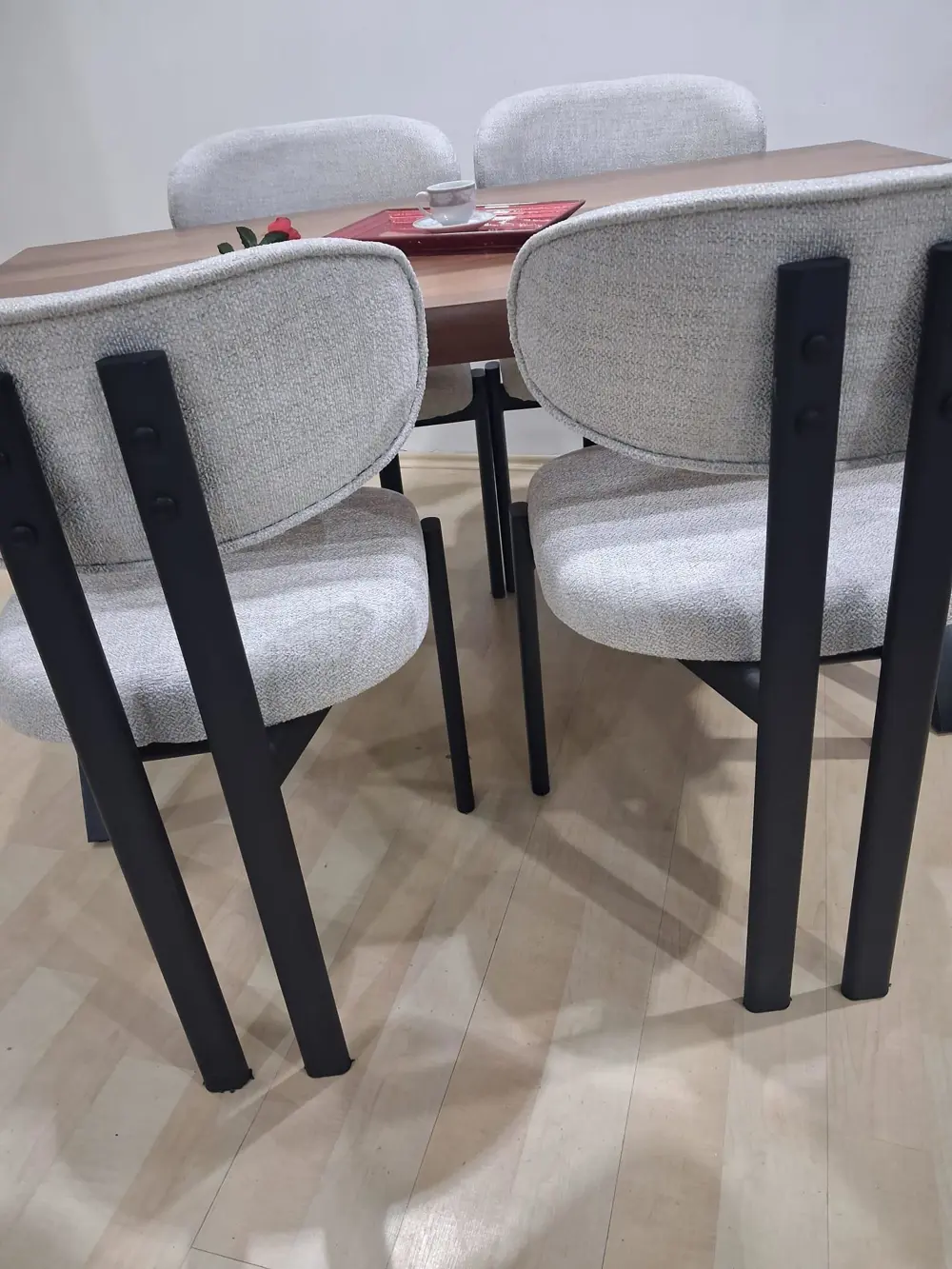 Masa Kütük 90601 V Ayak Sabit Ahşap Boyalı 4 Adet Sandalye Metal 