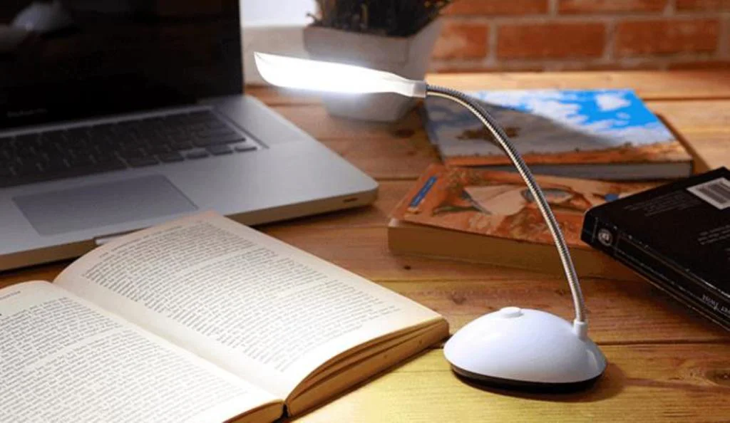 Masa Lambası  Led   Okuma Işığı Pilli Model Led Lamba