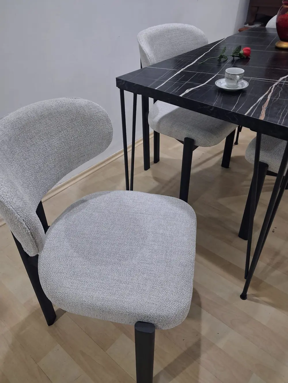 Masa Metal Ayak 90602 Sabit Siyah Mermer Desen 4 Adet Sandalye Me