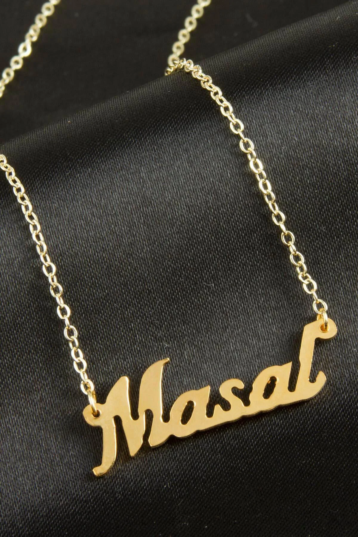 Masal İsimli Kolye (Kişiye Özel) Masal İsimli Kolye (Kişiye Özel)