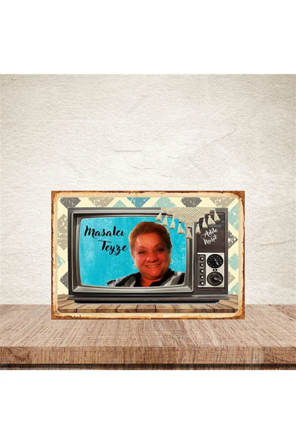 Masalcı Teyze Adile Naşit 20-30 Cm Retro Ahşap Poster