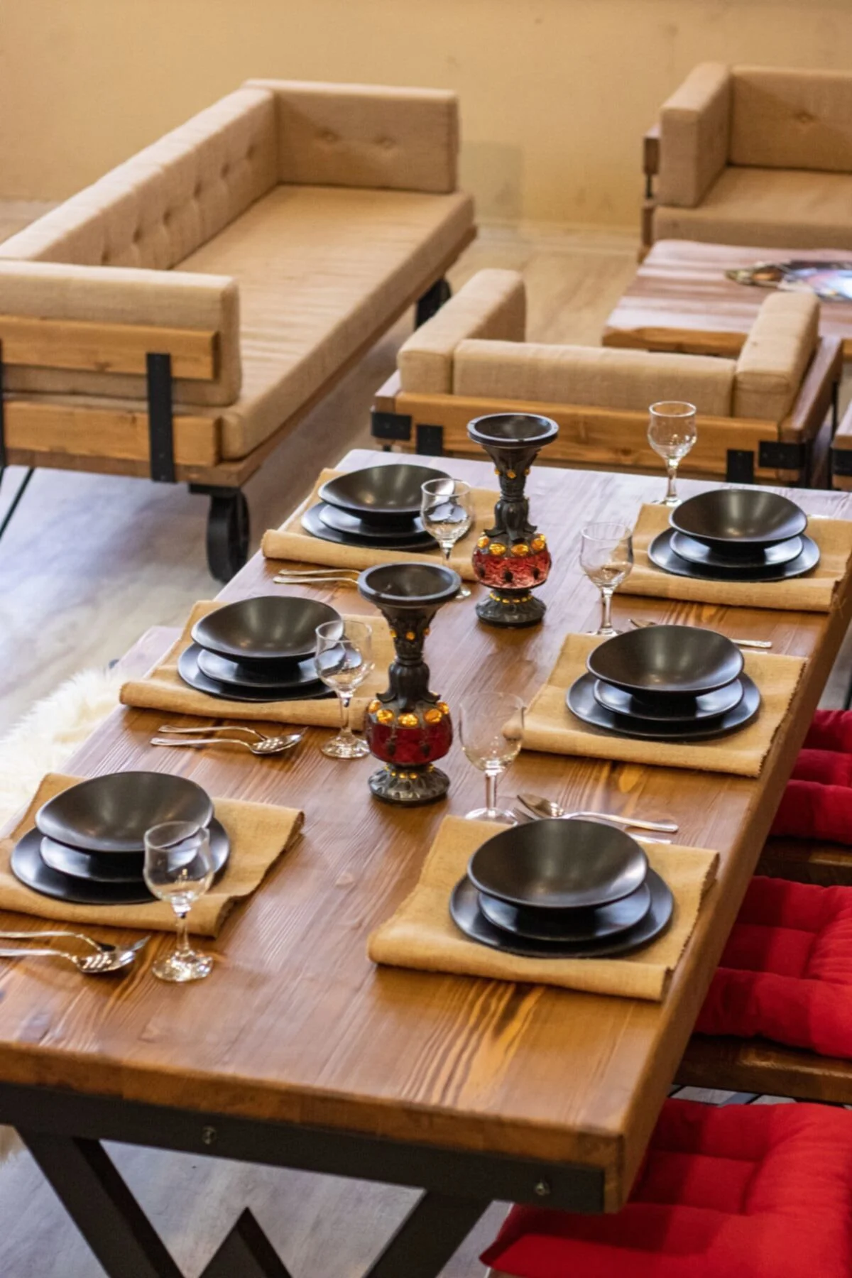 Masif Ağaç Yemek Masası Takımı- 85cm-210cm Masa+210cm Bank+5 Adet Loft Sandalye
