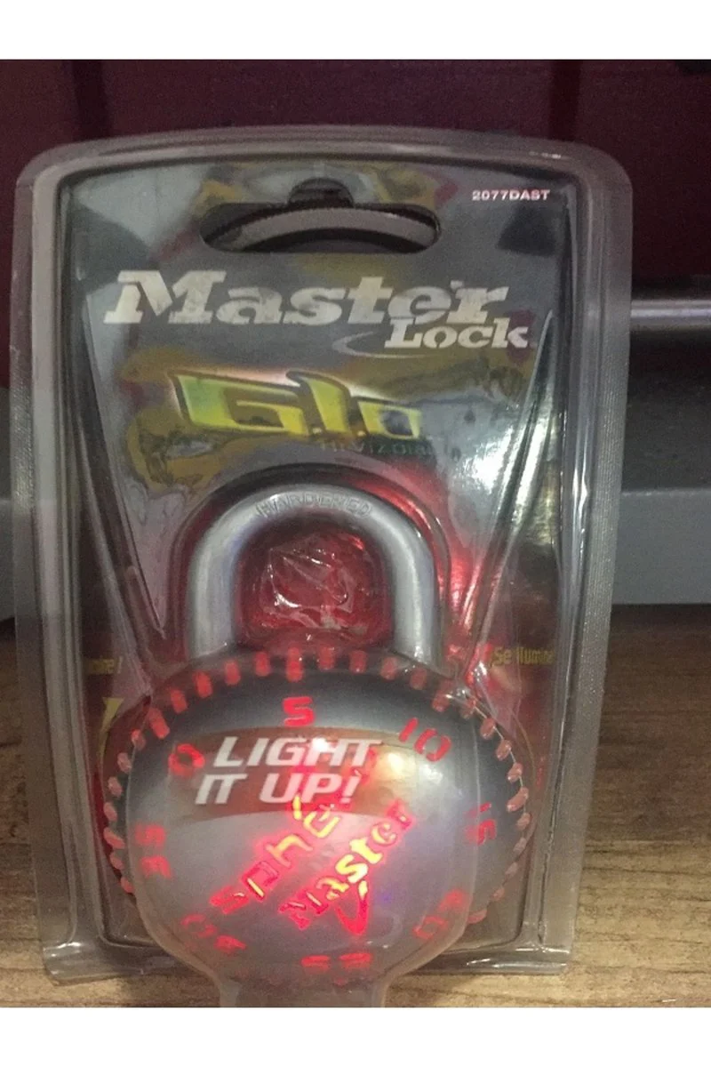 MasterLock 2077 Fast Şifreli Işıklı Asma Kilit