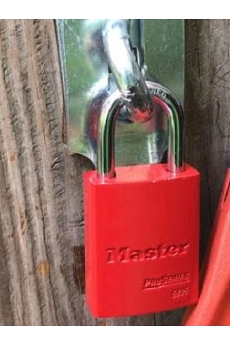 Masterlock Asma Kilit 6835LFRED Masterlock Asma Kilit 6835LFRED