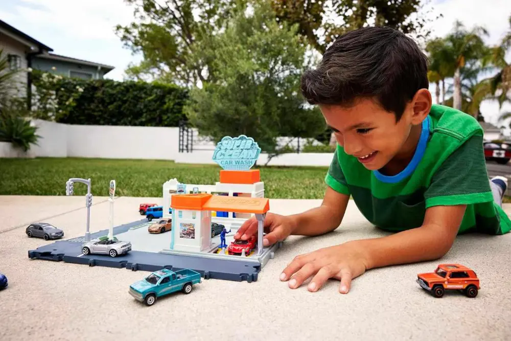 Matchbox Aksiyon Sürücüleri Süper Oto Yıkama Oyun Seti HNJ54