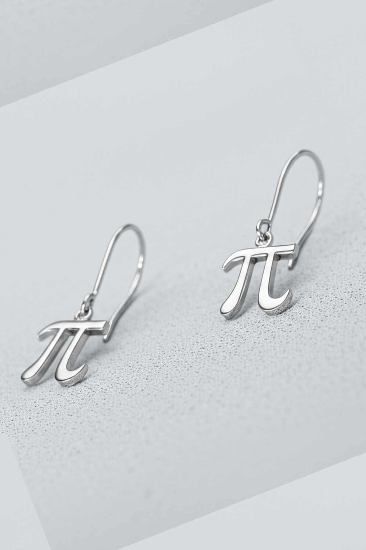 Beyisa Matematik Severlere Özel Pi Sayısı Sembolü Gümüş Küpe